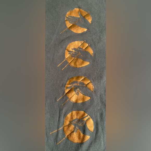 How to use chop sticks Tshirt - Picture 2 of 6